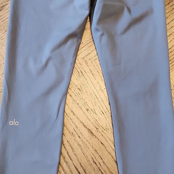ALO high waist blue leggings size S NWOT, never worn no tag - Picture 9 of 11